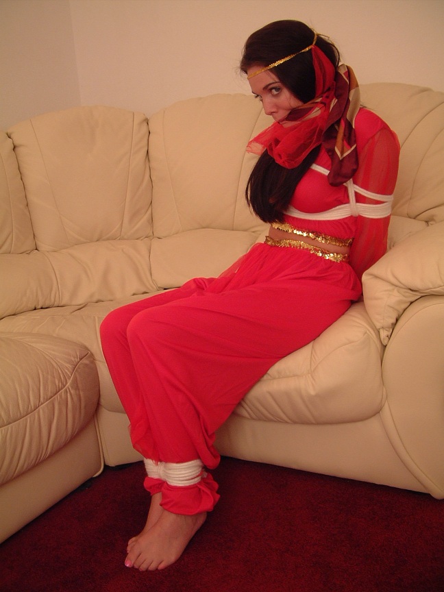 Tied Sexy Beauties 418