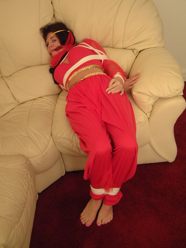 Tied Sexy Beauties 418