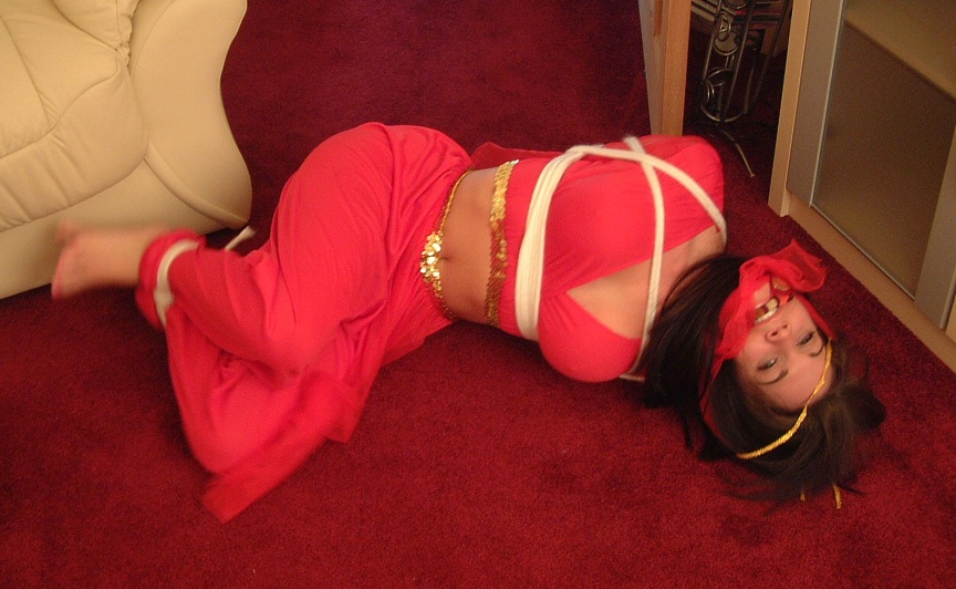 Tied Sexy Beauties 418