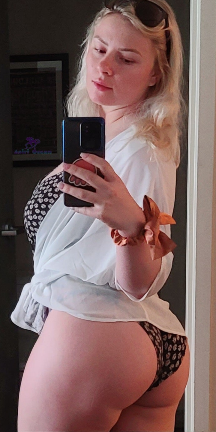 White Thick Booty 43