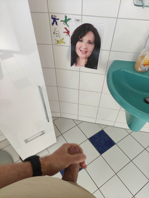 Beautiful MICHAELA cumshot compilation