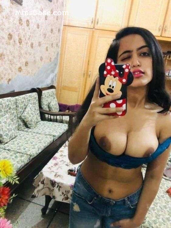 Cute Horny Girl Selfshot Pics