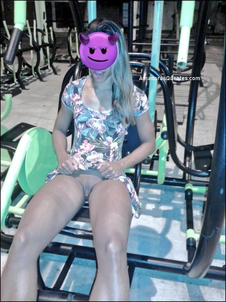 Morena-gostosa-sem-calcinha