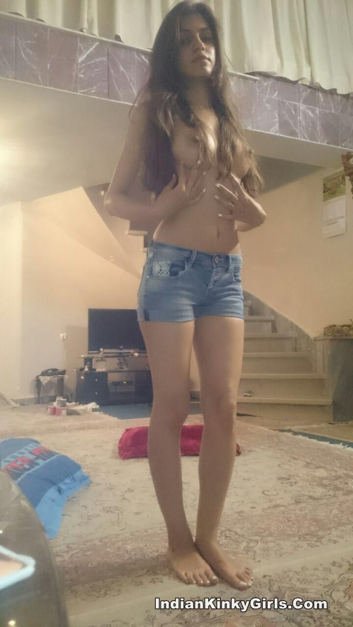 Indian Nude Girl Showing Her Favorite Sex Positions