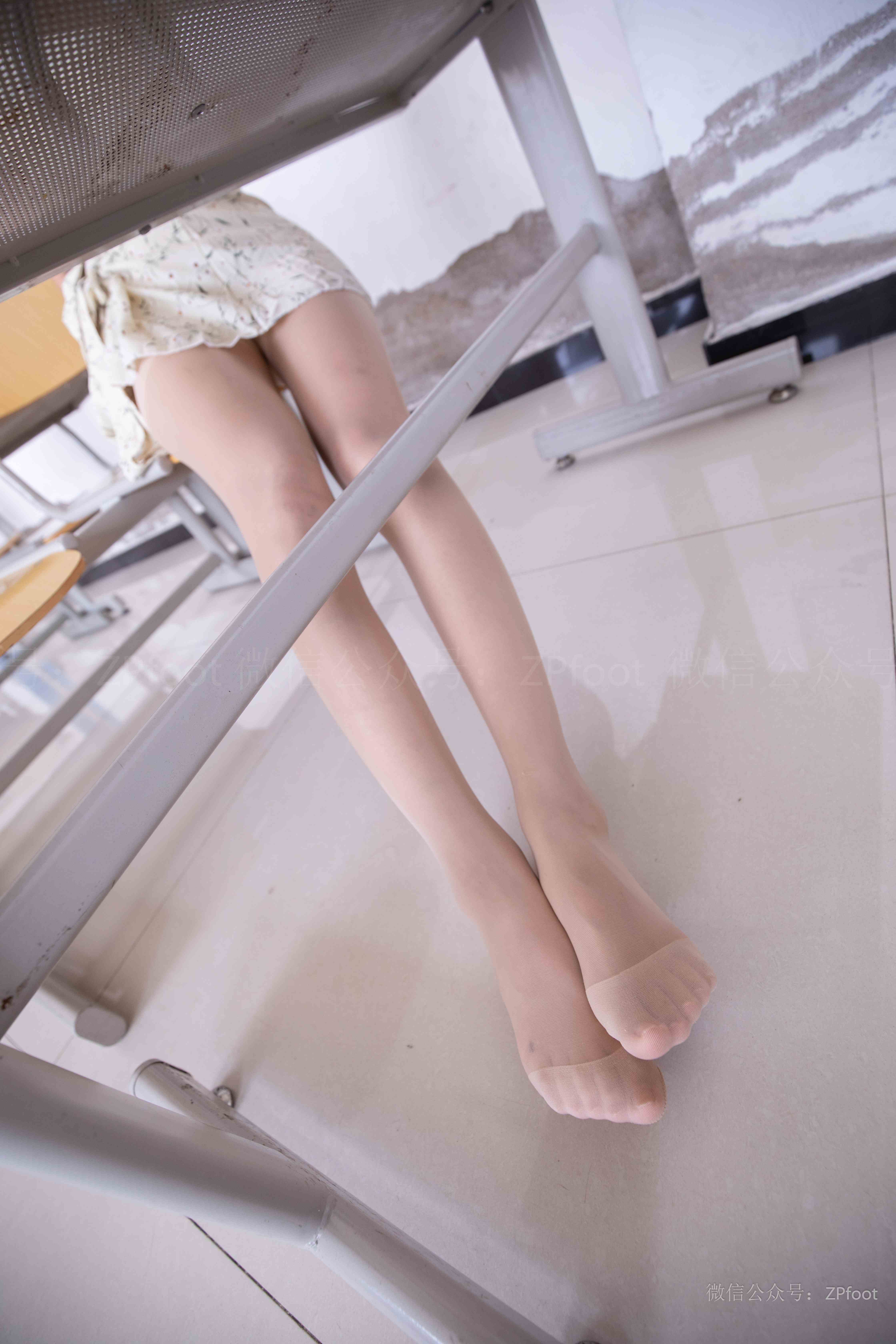 China Beauty Legs and feet 1330
