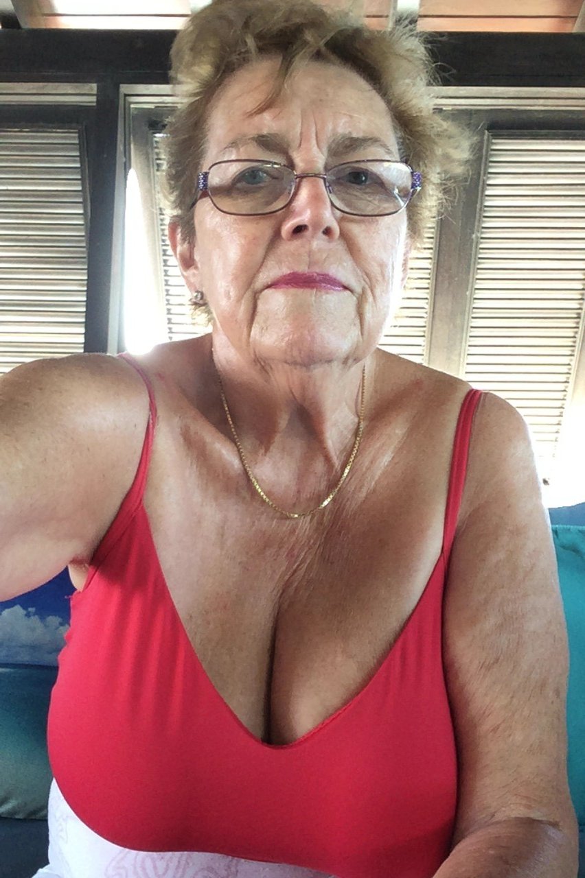 MATURE MILFS GRANNY
