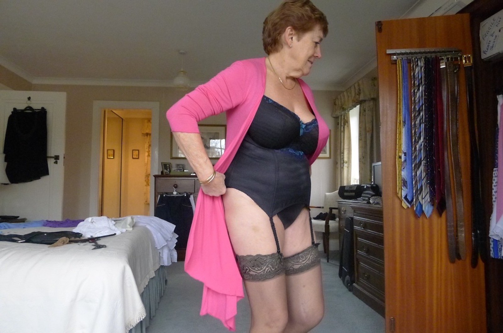MATURE MILFS GRANNY