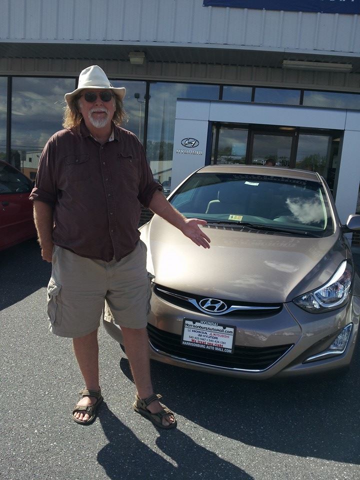 Lara Ellis from Luray, Virginia