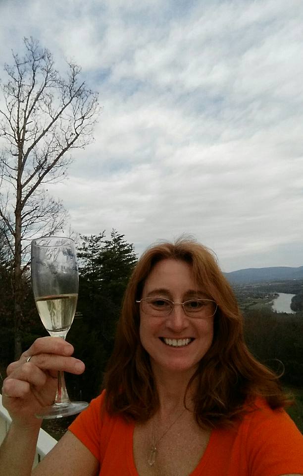 Lara Ellis from Luray, Virginia