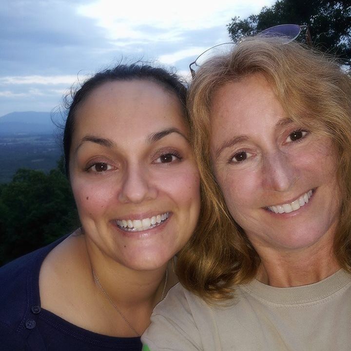 Lara Ellis from Luray, Virginia