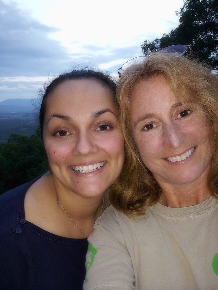 Lara Ellis from Luray, Virginia