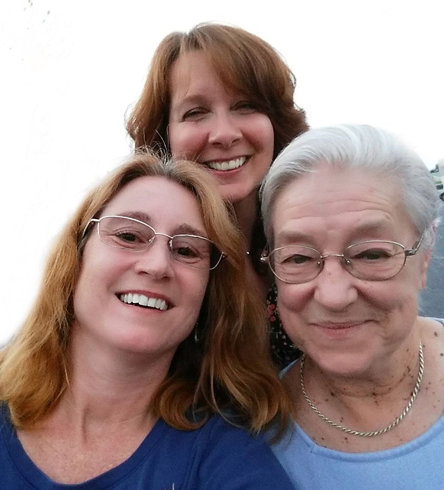 Lara Ellis from Luray, Virginia