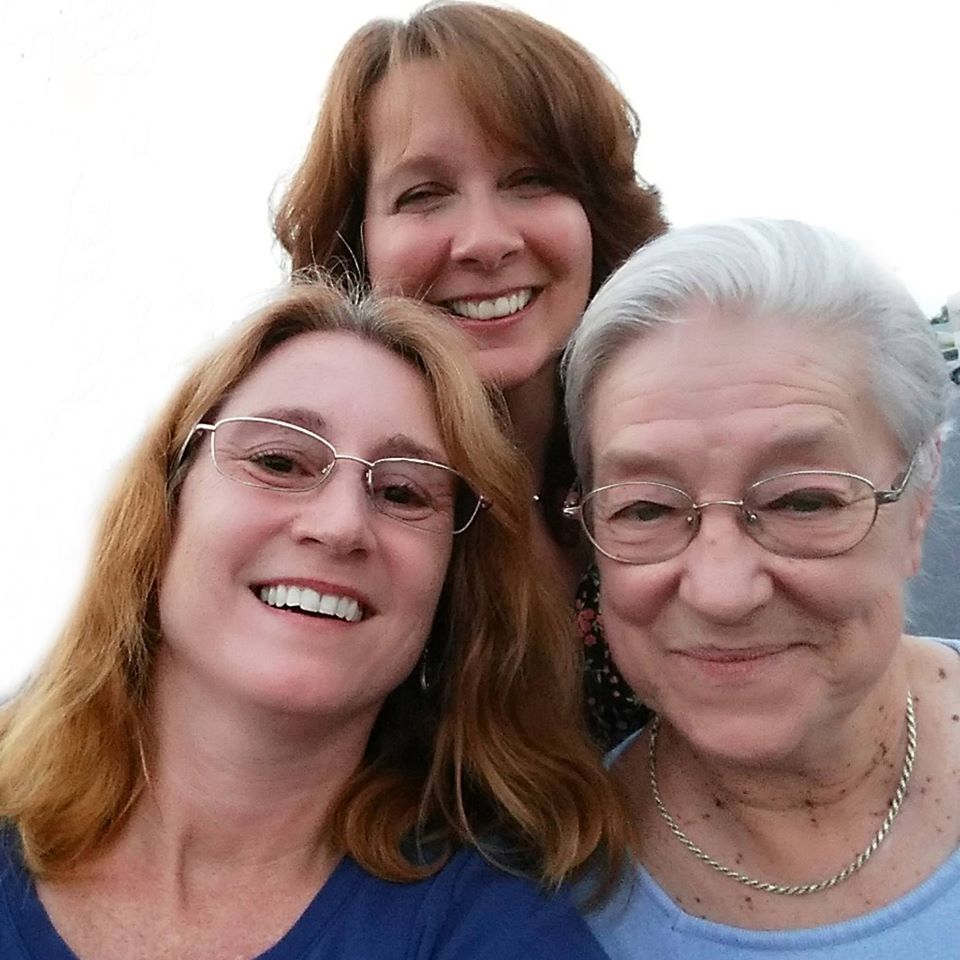 Lara Ellis from Luray, Virginia