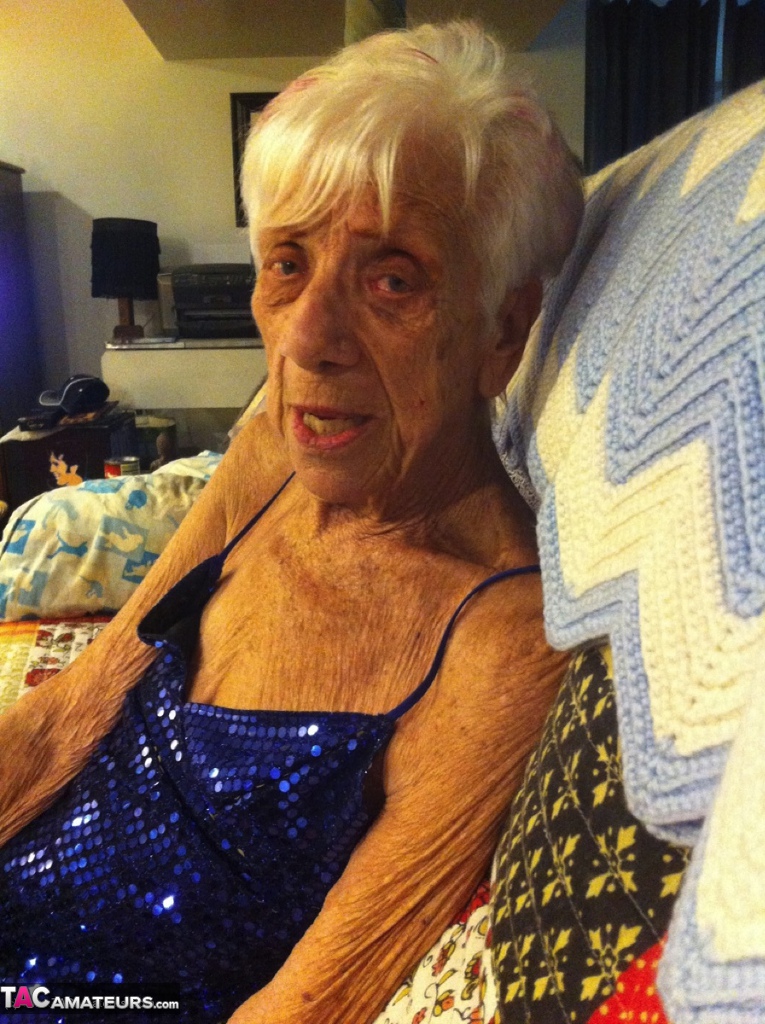 GRANNY MARGE  90 ANS