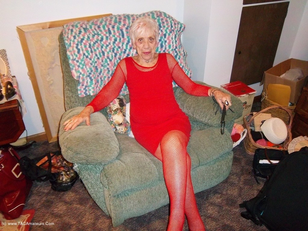 GRANNY MARGE  90 ANS