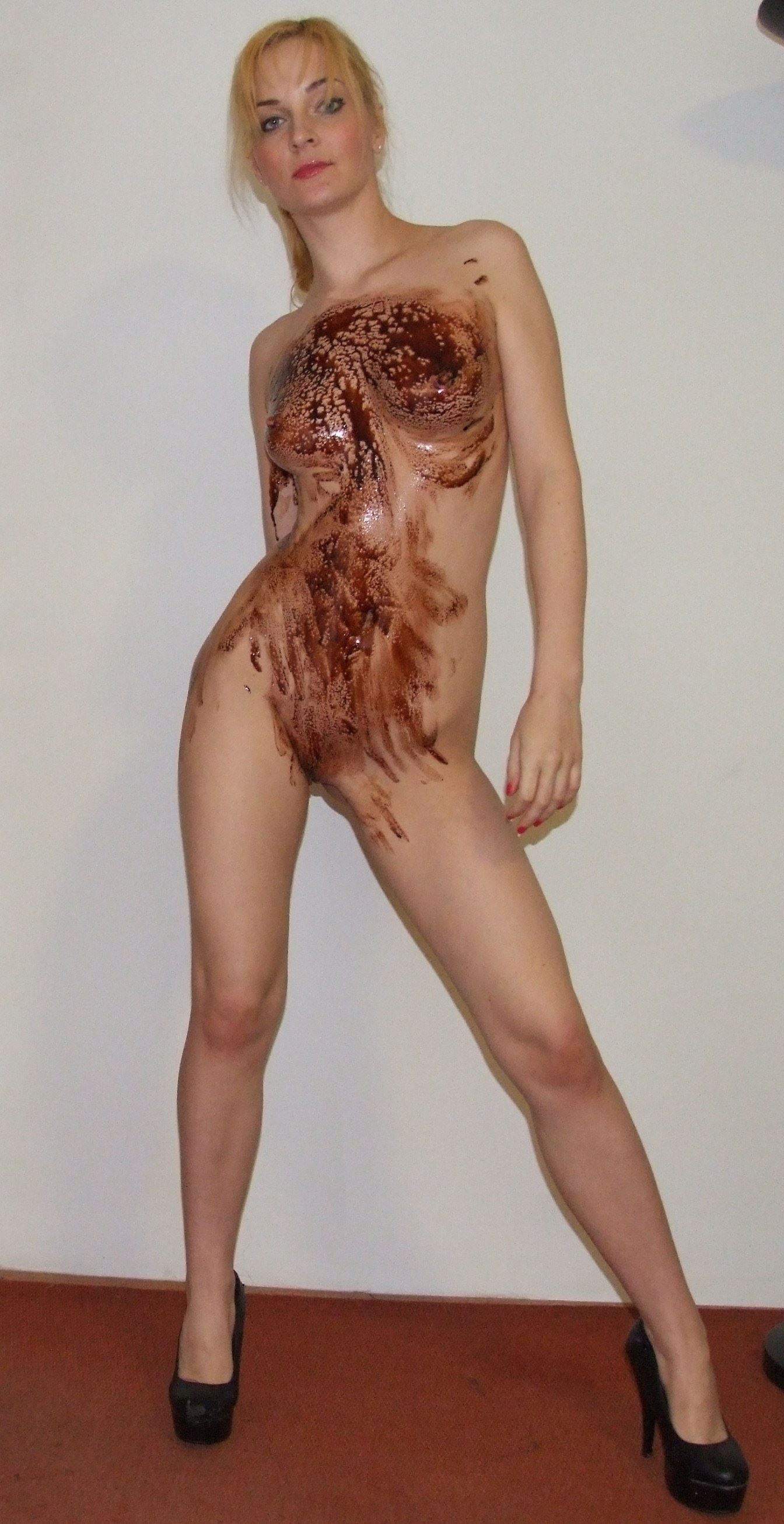 Blonde wannabe model