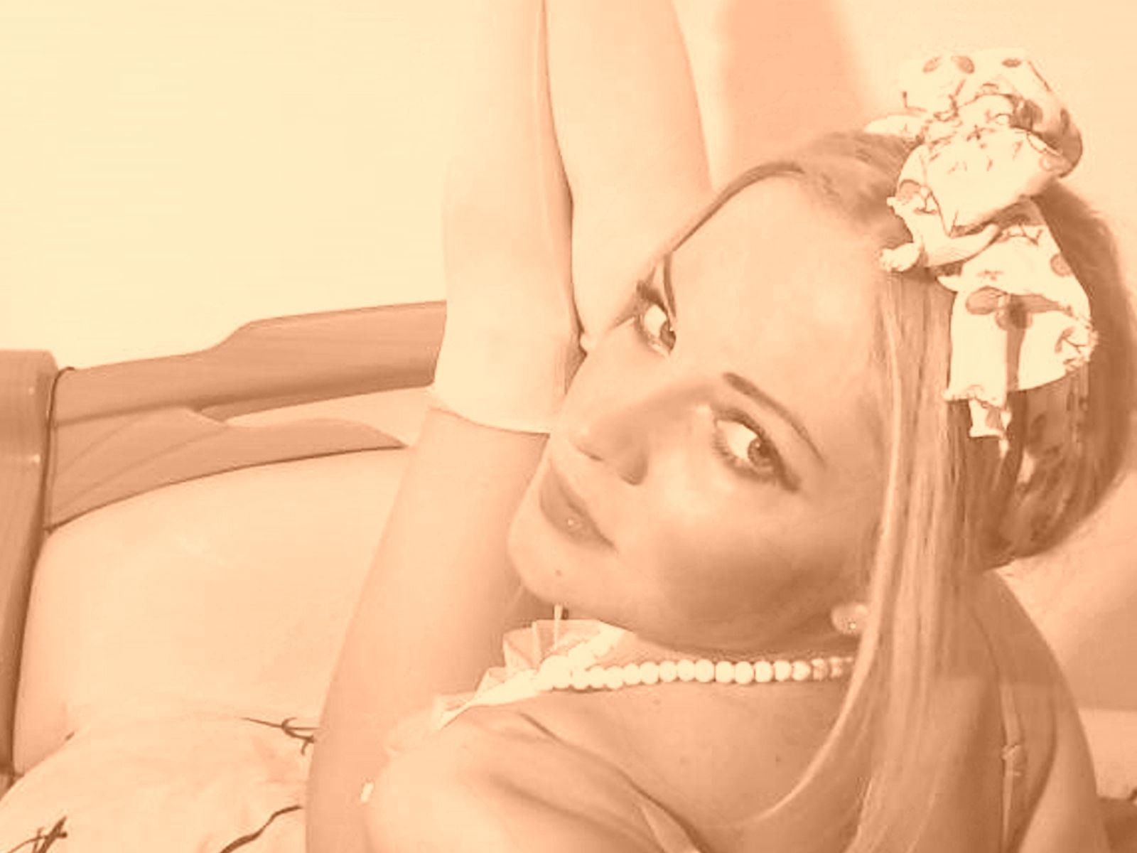 Blonde wannabe model