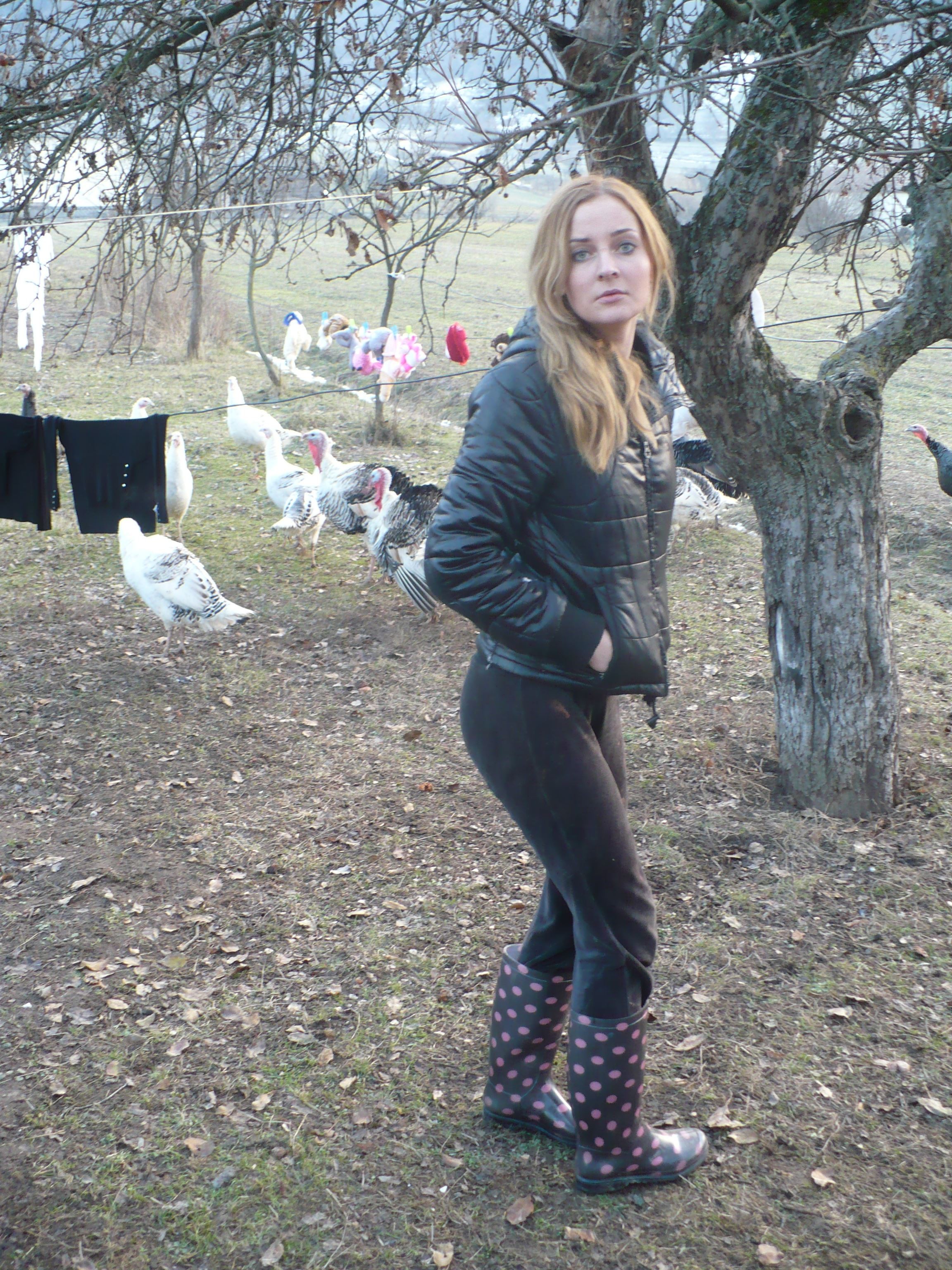 Blonde wannabe model