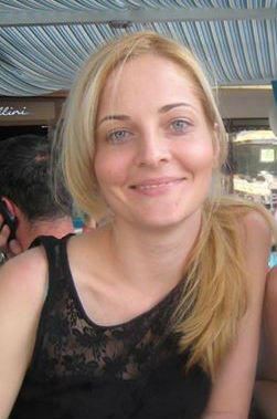 Blonde wannabe model