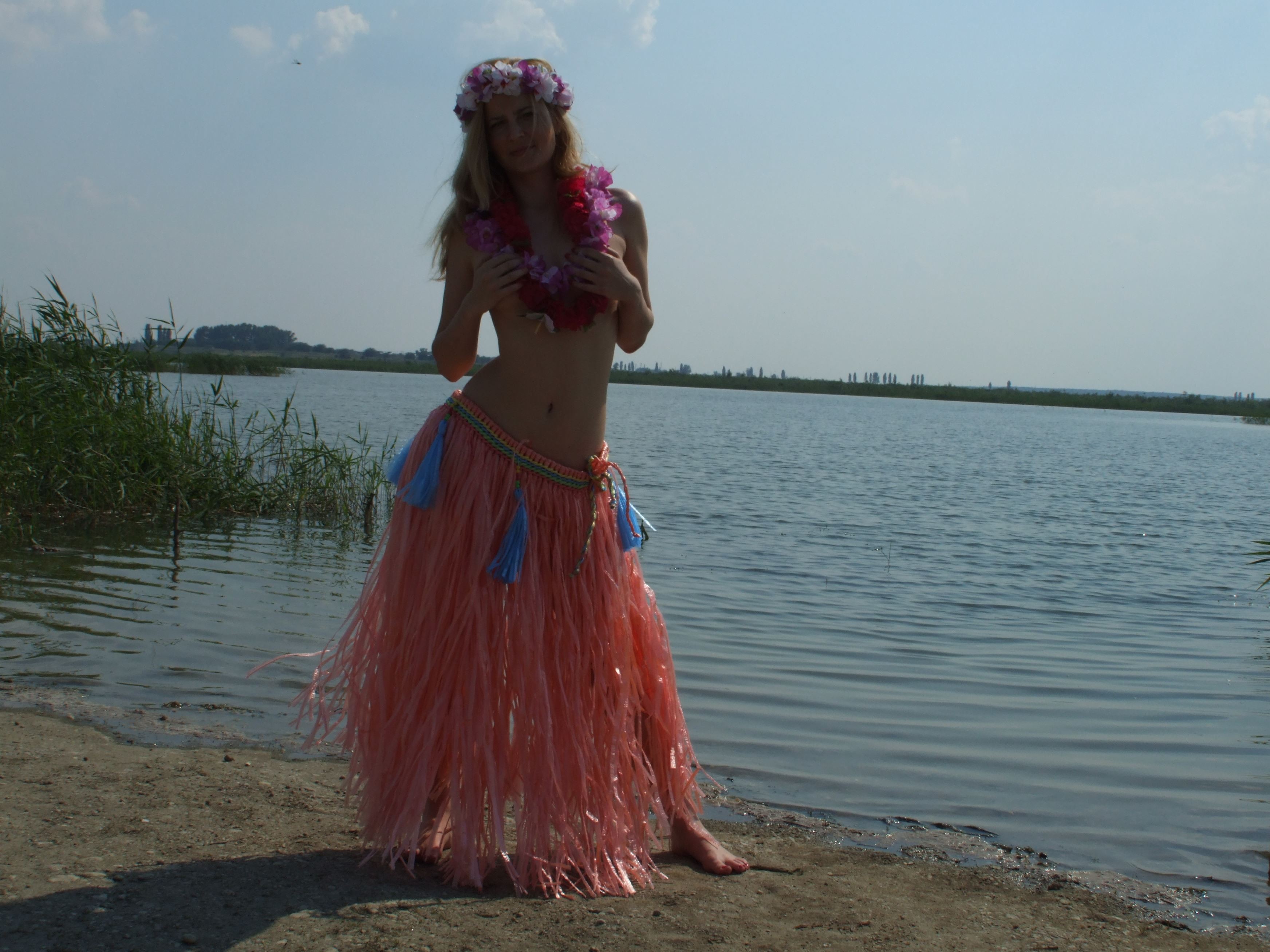 Blonde wannabe model