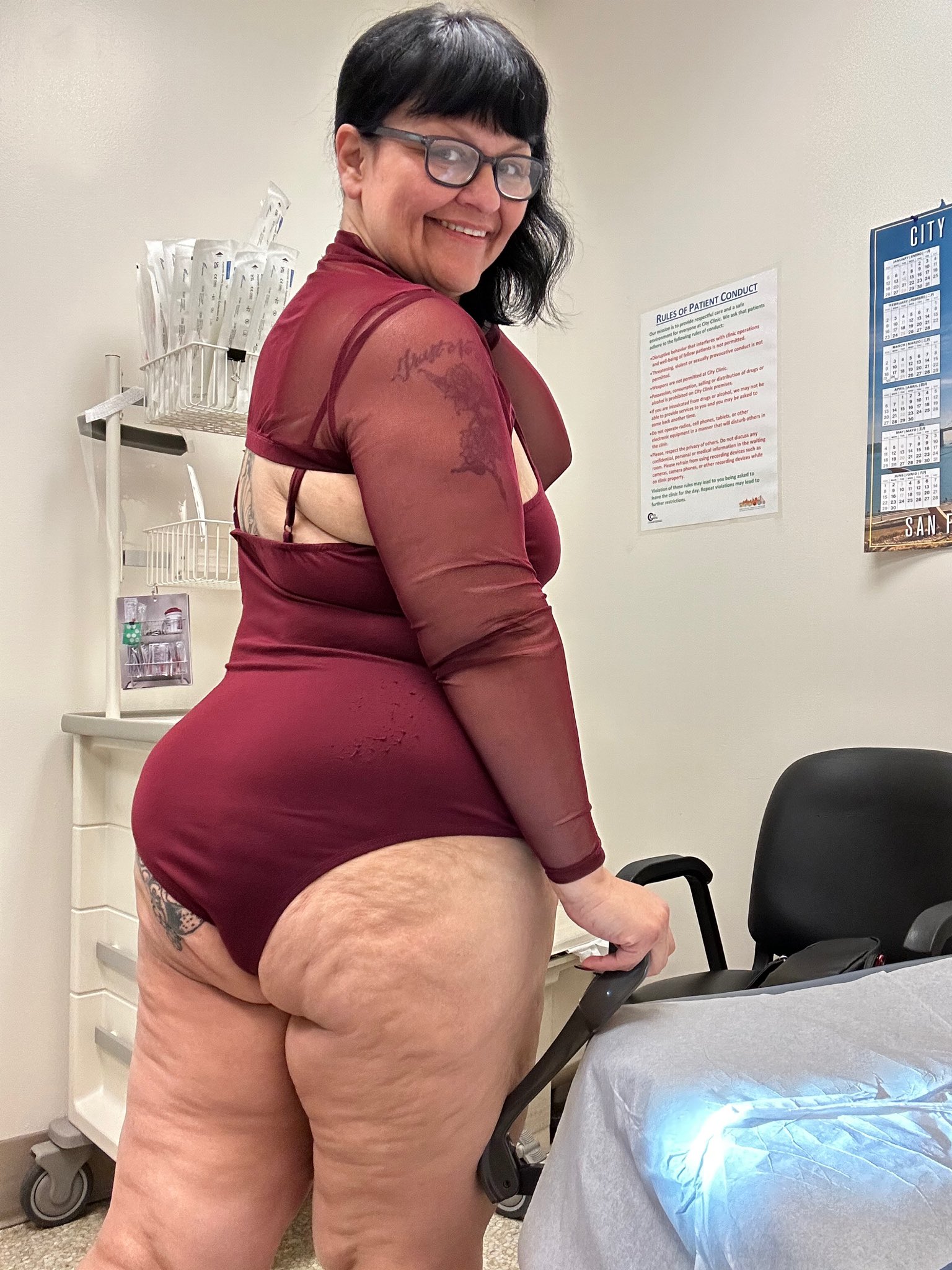 MATURE  MILFS GRANNY