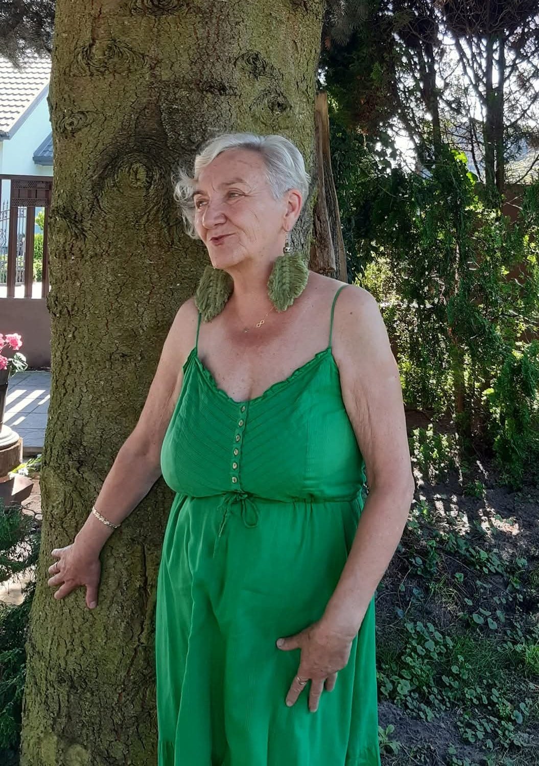 MATURE  MILFS GRANNY