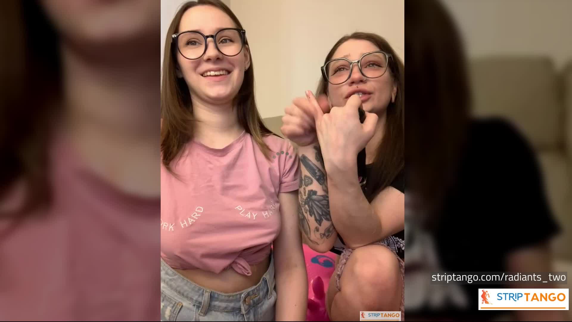 Striptango Outdoor Tease – 1000 Pics of Big Ass, Big Tits &