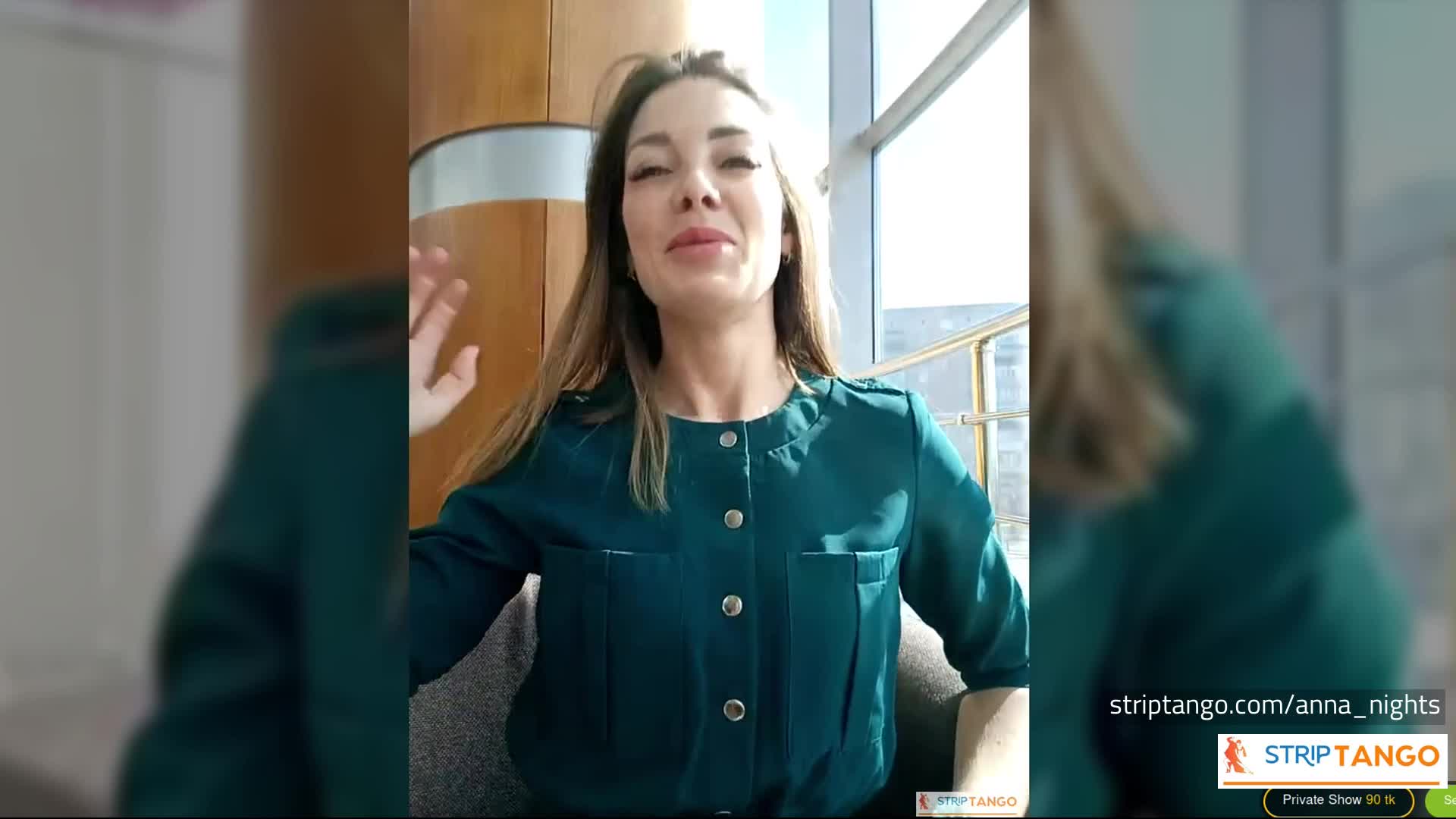 Striptango Outdoor Tease – 1000 Pics of Big Ass, Big Tits &