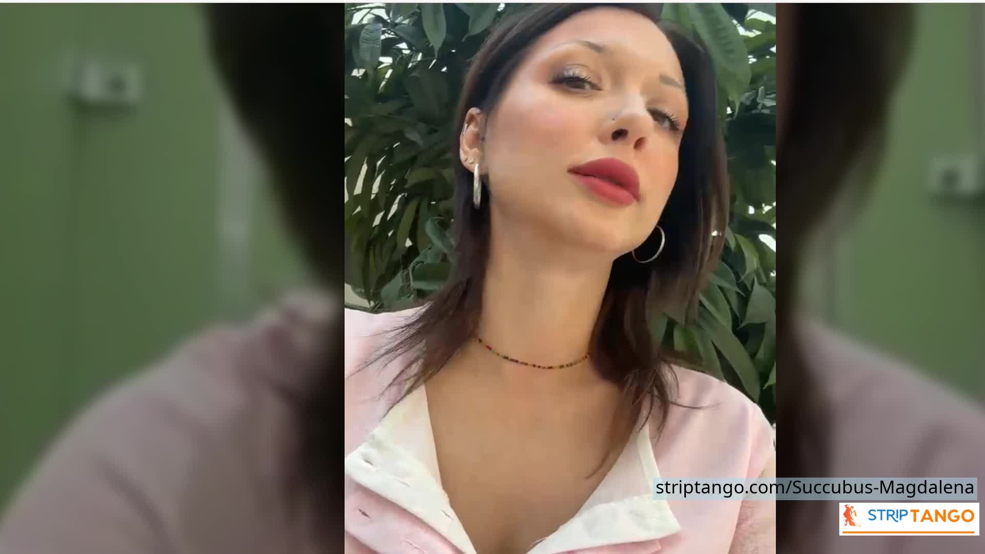 Striptango Outdoor Tease – 1000 Pics of Big Ass, Big Tits &