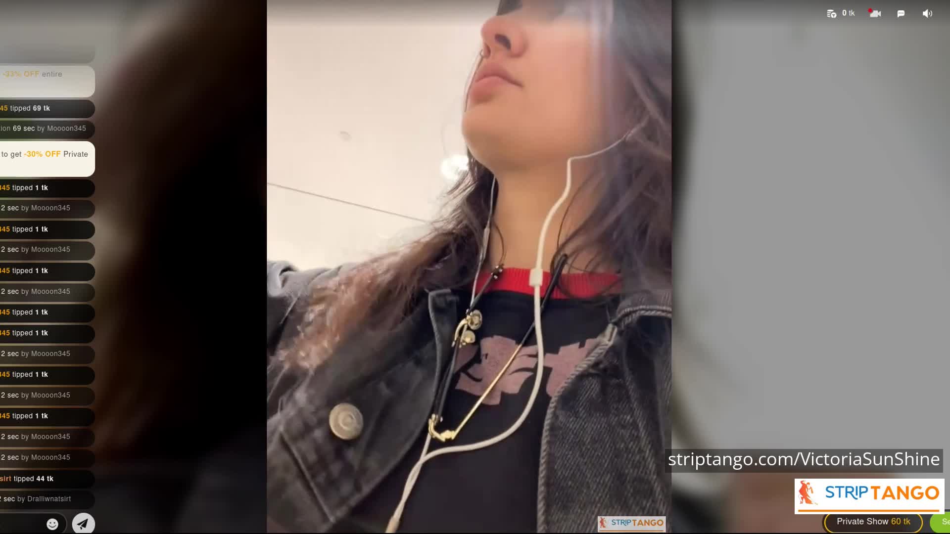 300 Pics of Big Ass, Big Tits & Hairy Pussy Striptango Camgi