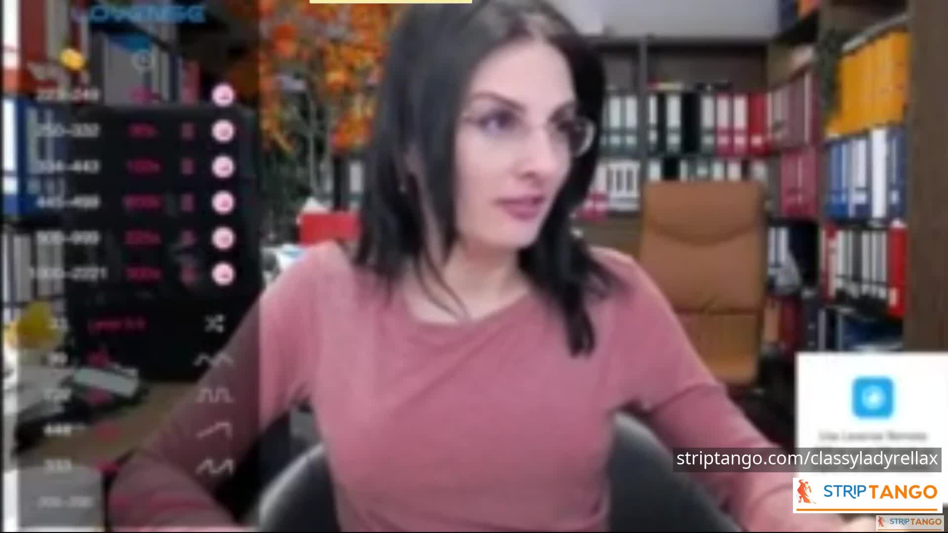 300 Pics of Big Ass, Big Tits & Hairy Pussy Striptango Camgi