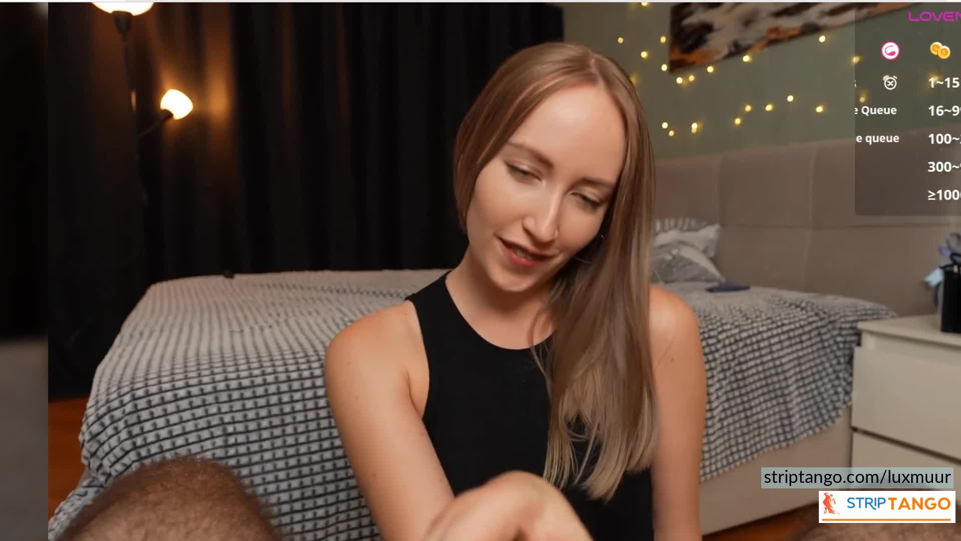 300 Pics of Big Ass, Big Tits & Hairy Pussy Striptango Camgi