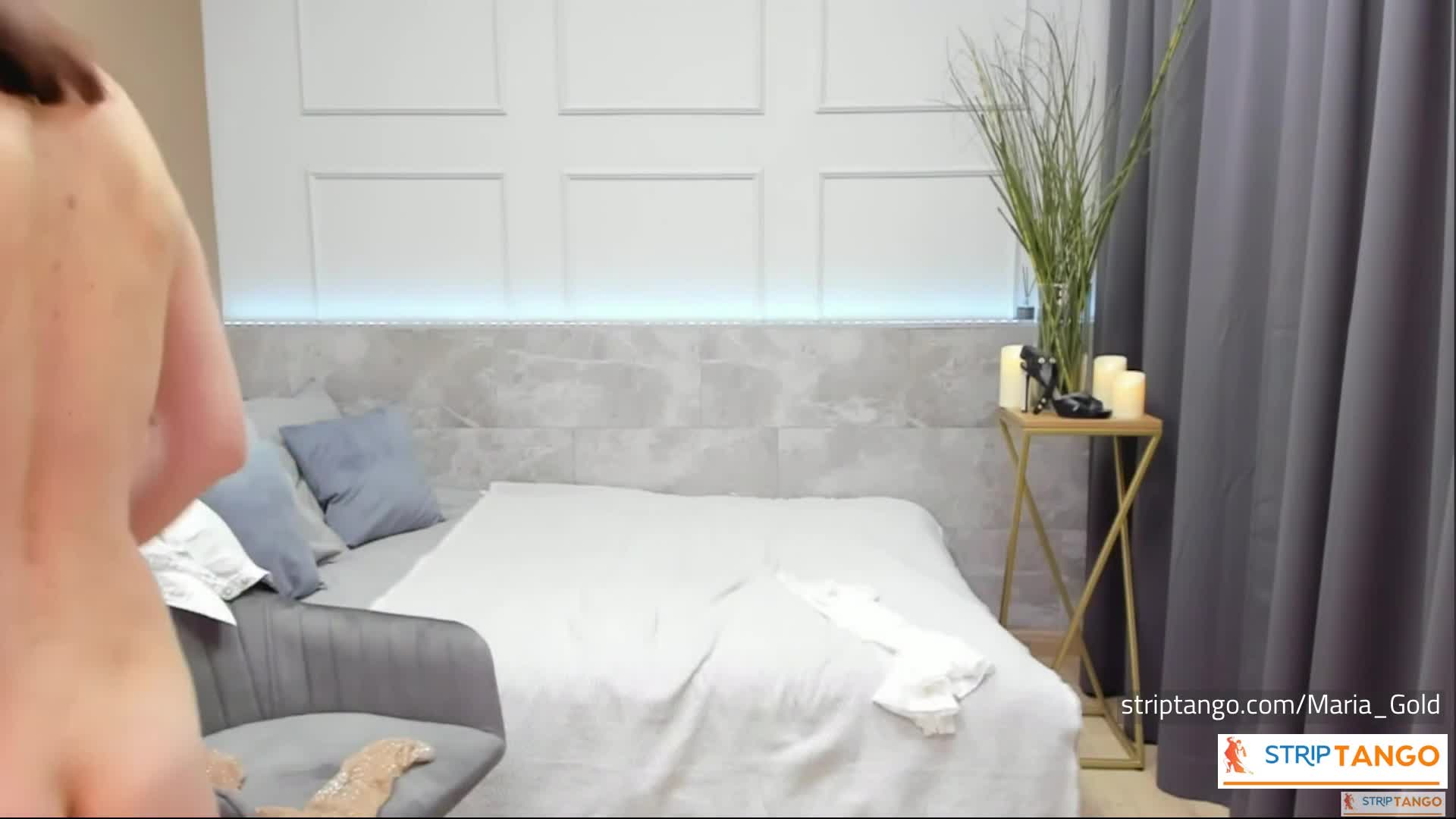 300 Pics of Big Ass, Big Tits & Hairy Pussy Striptango Camgi