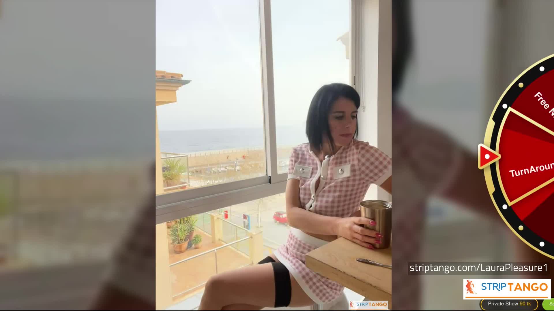 300 Pics of Big Ass, Big Tits & Hairy Pussy Striptango Camgi