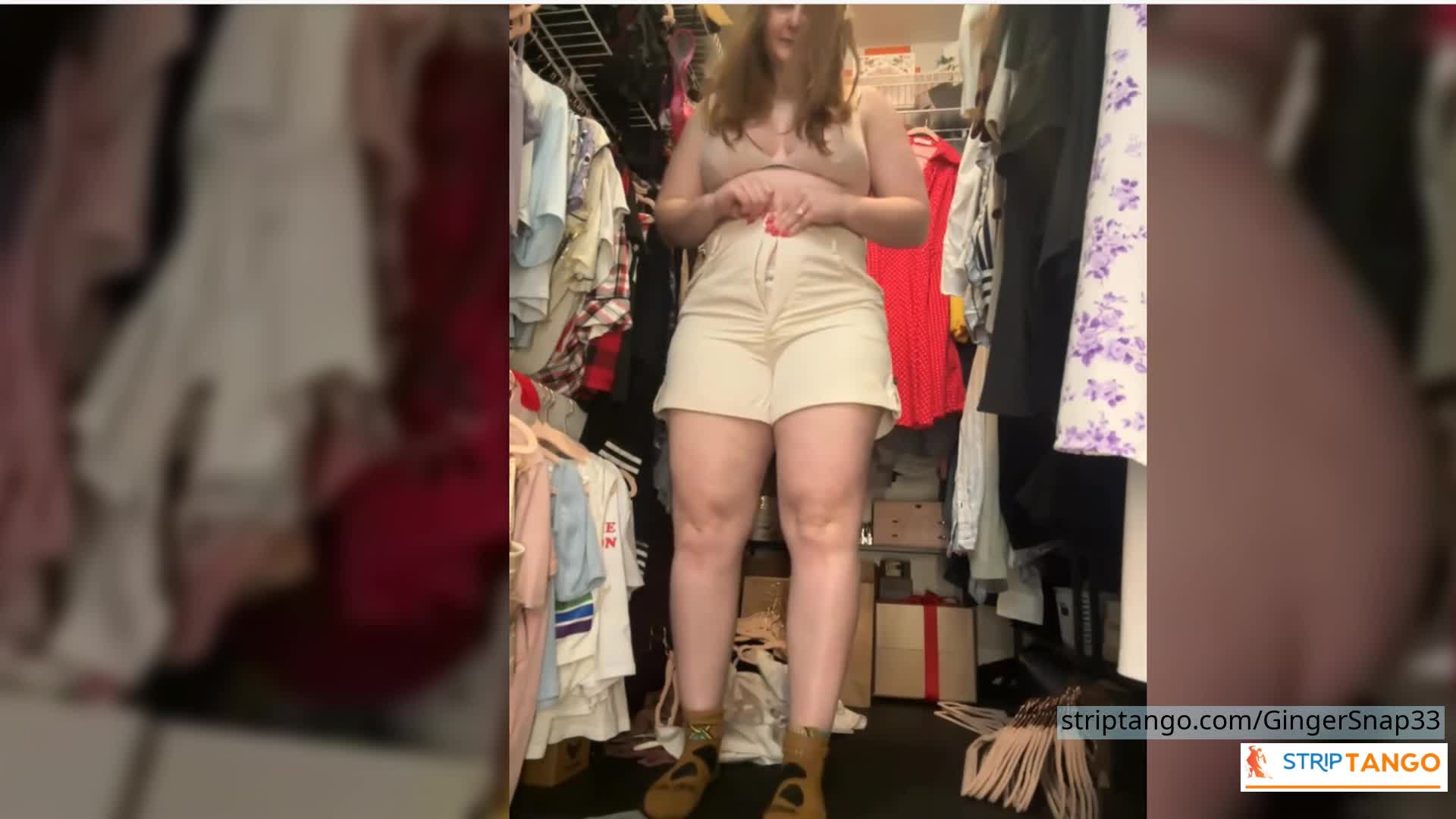 300 Pics of Big Ass, Big Tits & Hairy Pussy Striptango Camgi