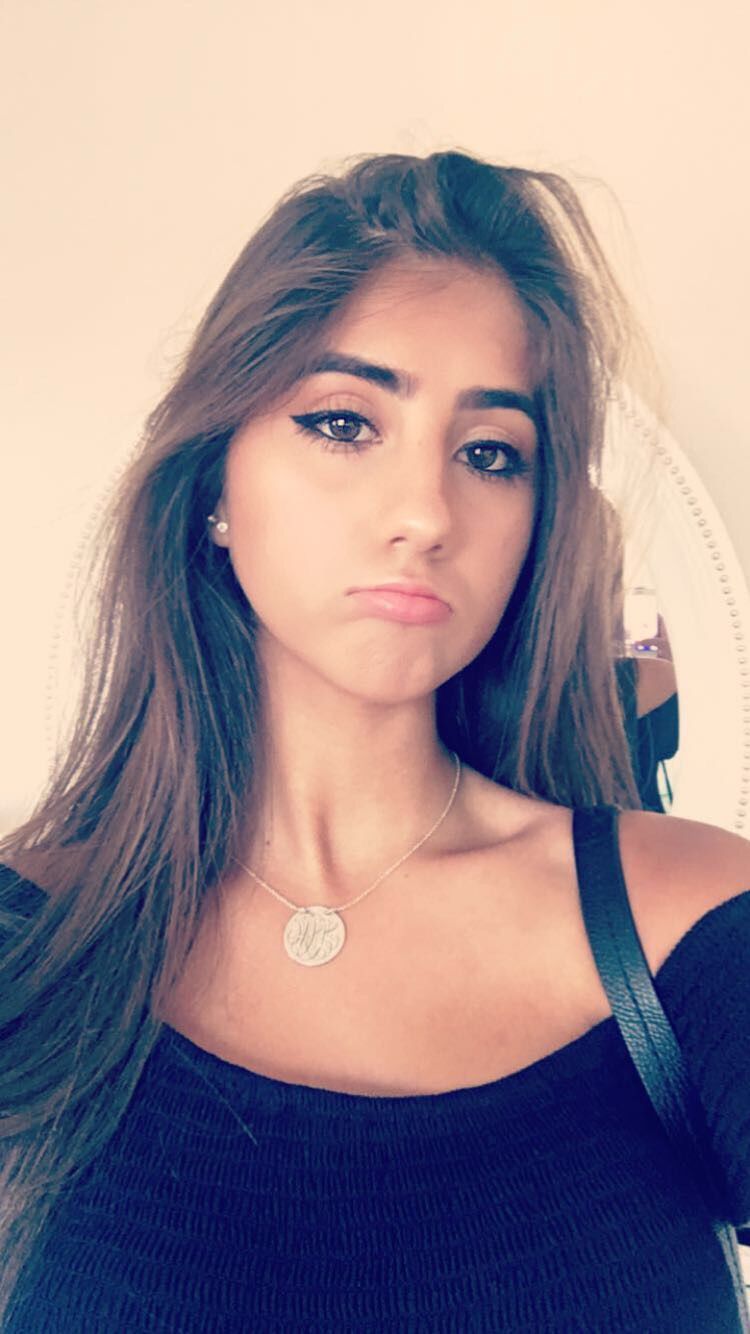 dumb "aspiring model" humiliated