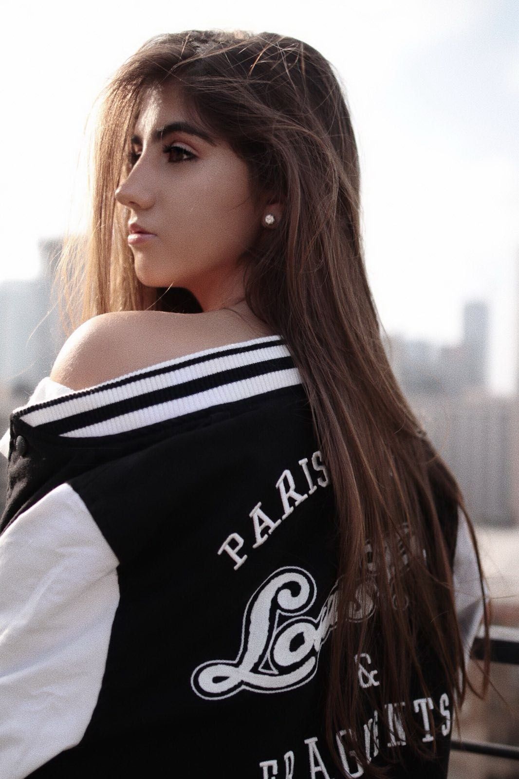 dumb "aspiring model" humiliated