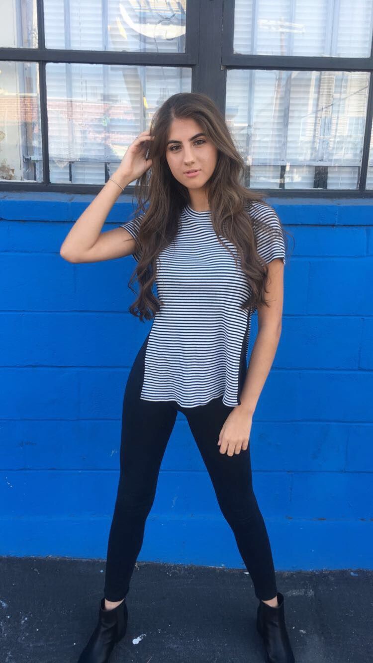 dumb "aspiring model" humiliated