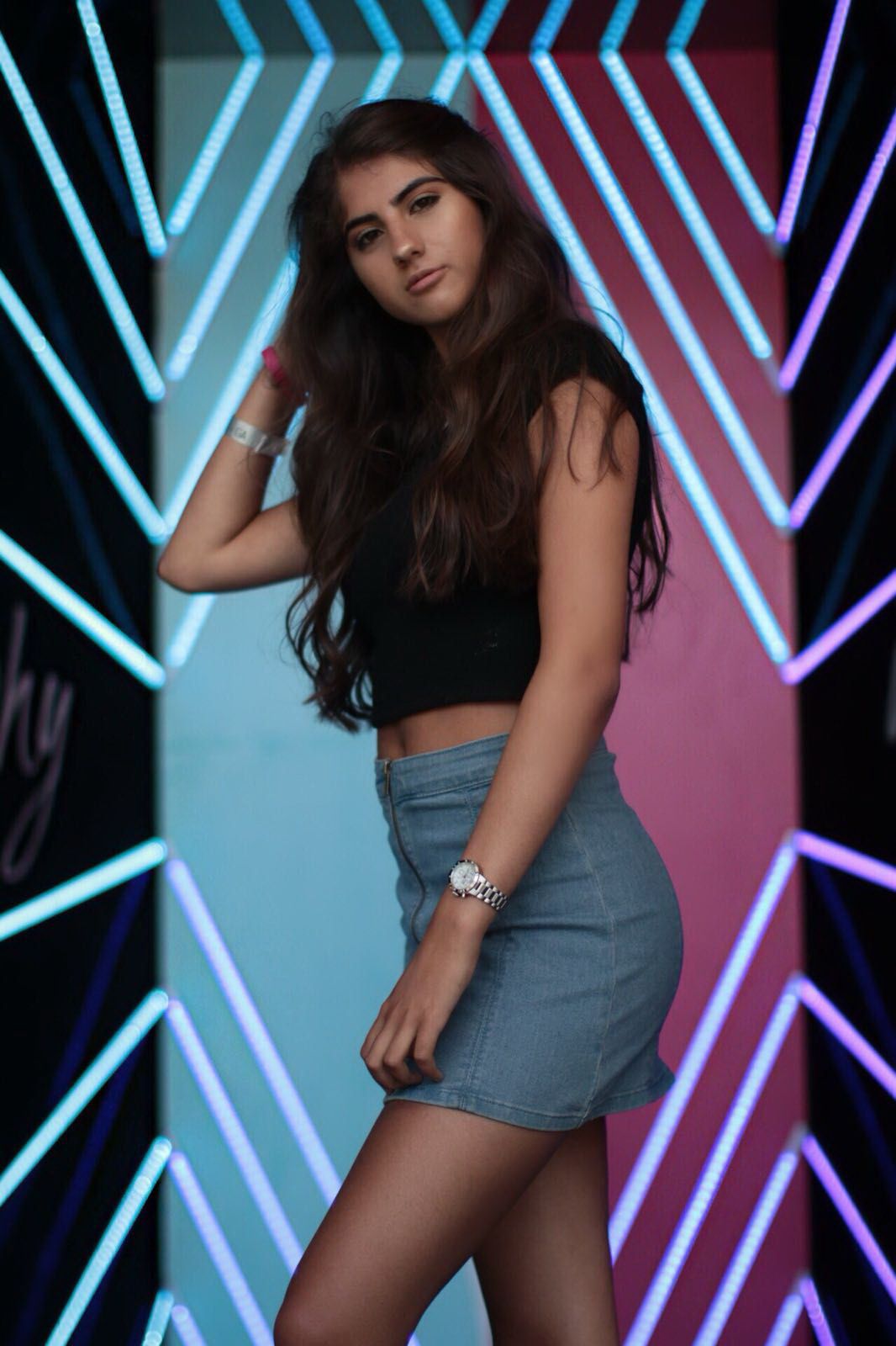 dumb "aspiring model" humiliated