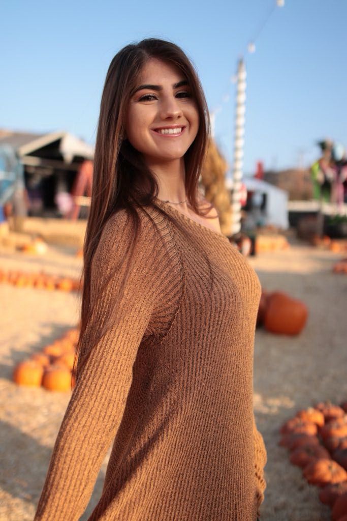 dumb "aspiring model" humiliated