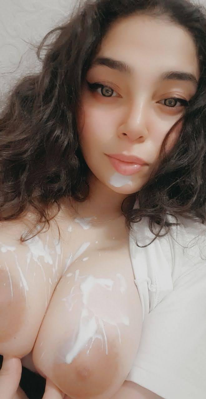 Big Ass Lady Horny Pics Sent to Lover