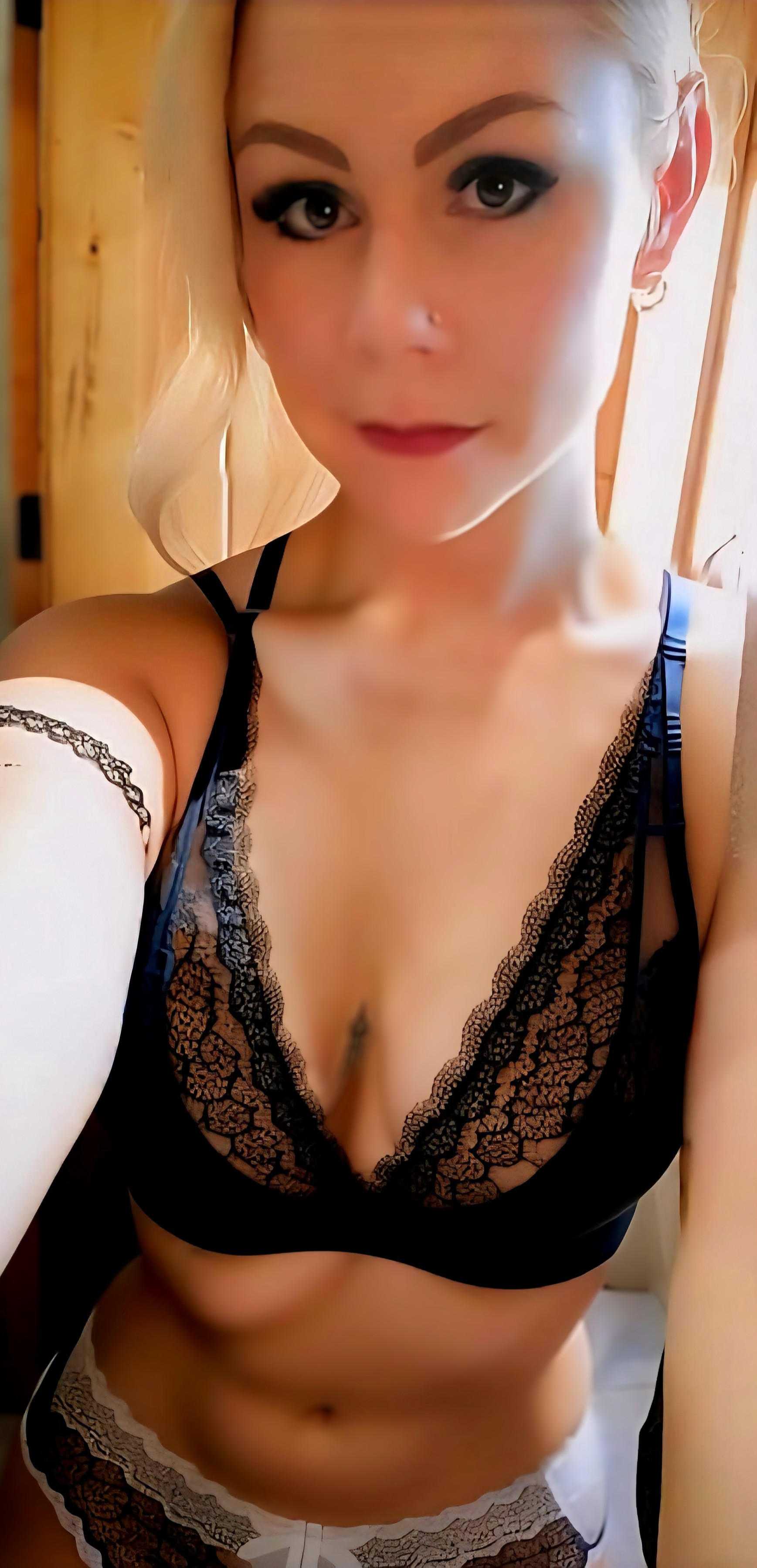 Chicagoland Milfs in Lingerie