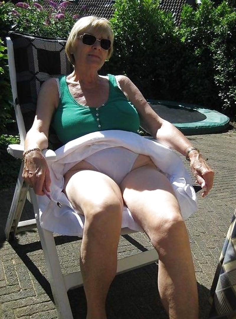 MATURE MILFS GRANNY