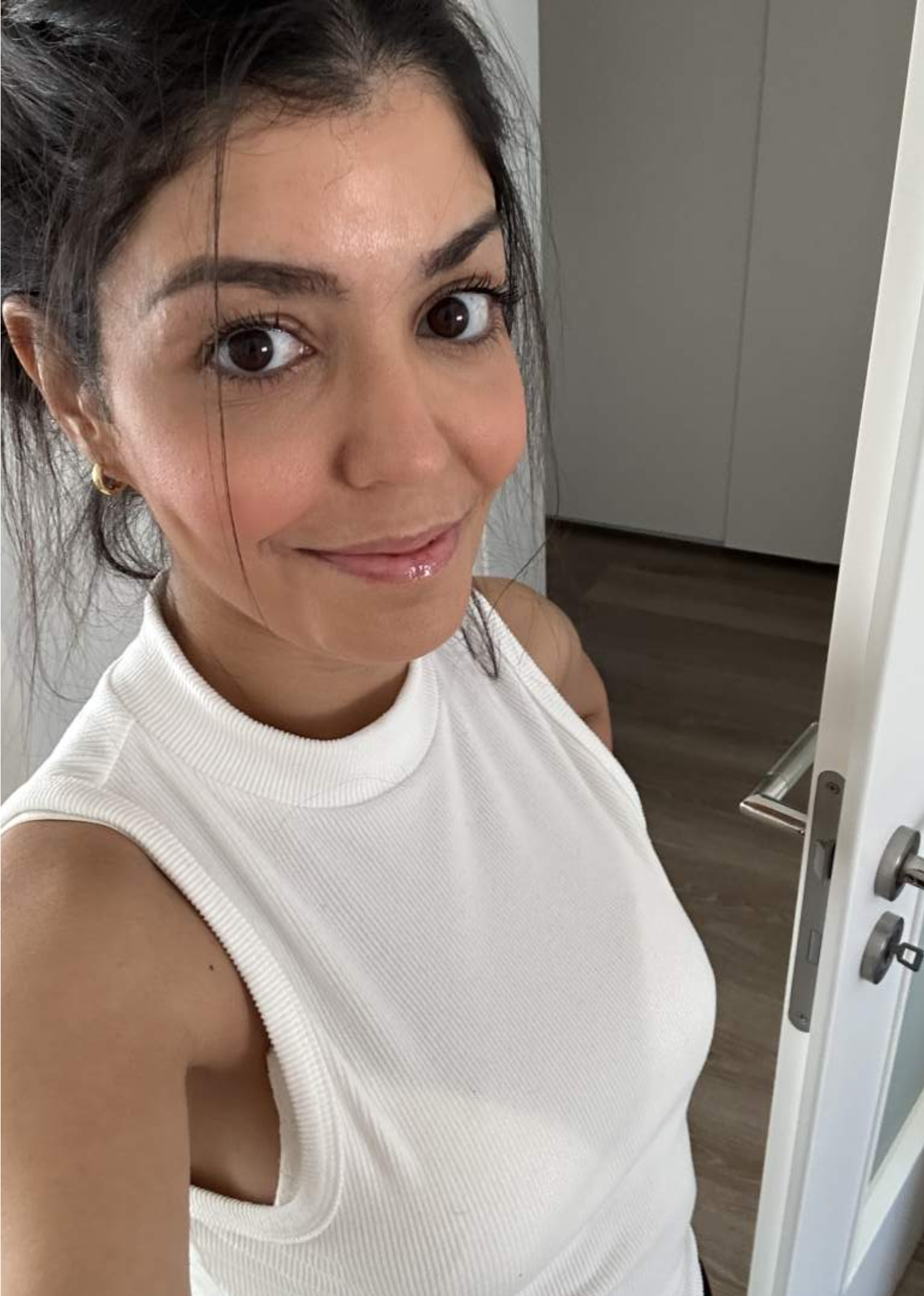 NRI Slim Girl Nude Pics