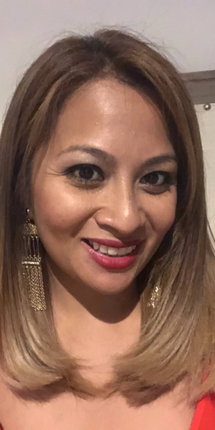 Clean Milf Sending Pics to Affair Guy