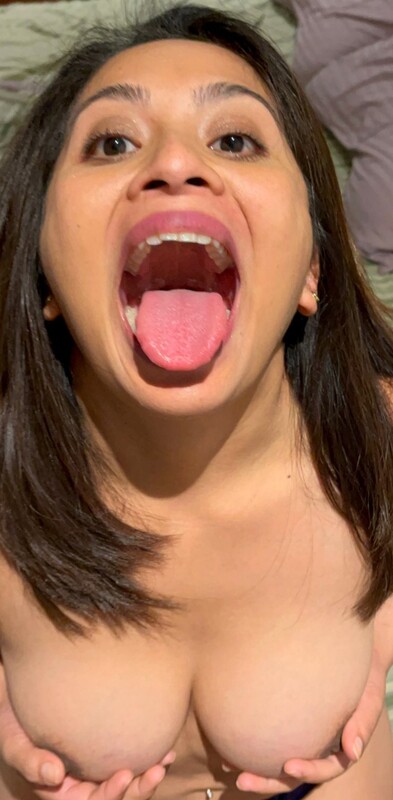 Clean Milf Sending Pics to Affair Guy