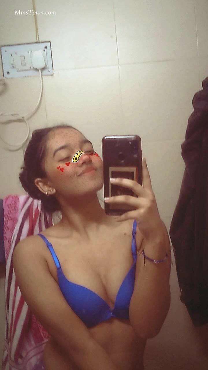 Horny Asian Girl Sending Hot Pics & Vid to Lover