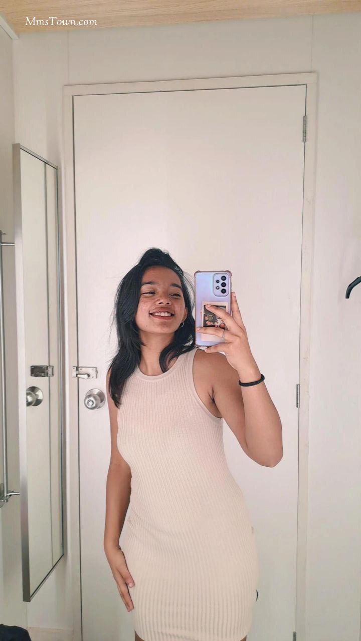 Horny Asian Girl Sending Hot Pics & Vid to Lover