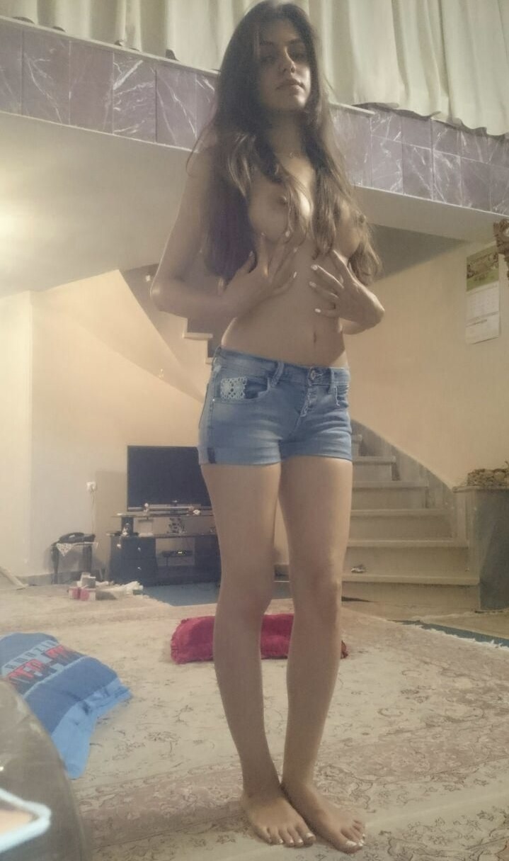 Desi Bhabi Nude Photos