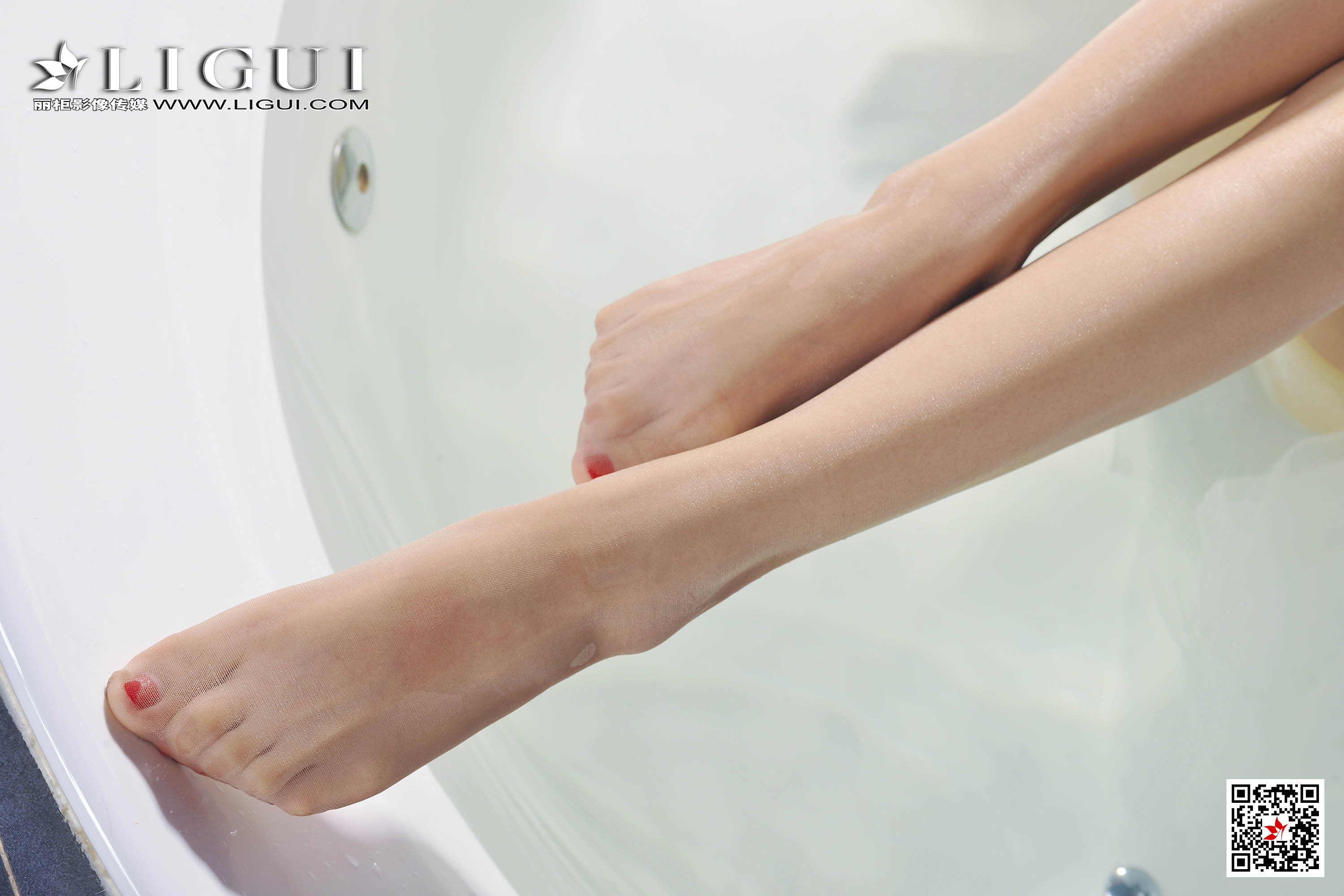 pretty lady dirty feet 149